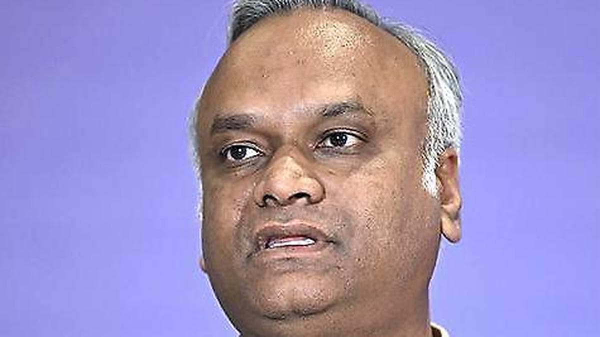 Court grants bail to Priyank Kharge, Nalapad in RSS defamation case